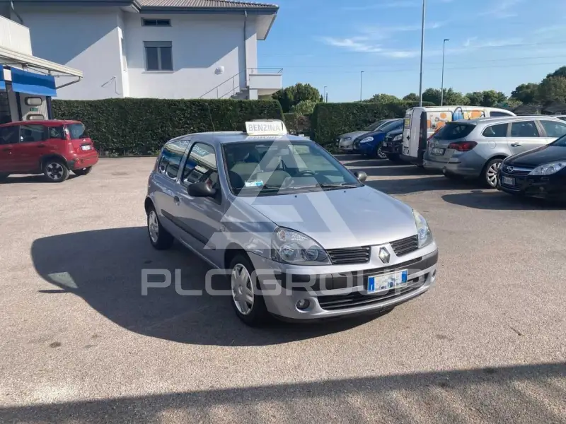 2004 Renault Clio