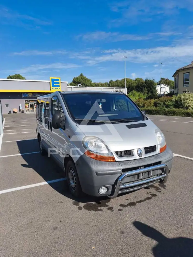 2004 Renault Trafic