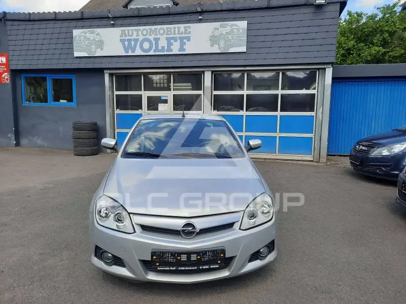 2004 Opel Tigra