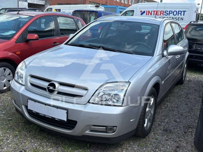 2004 Opel Signum