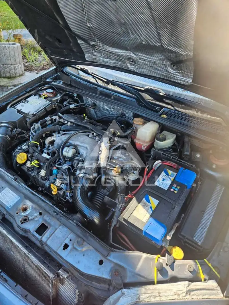 2004 Opel Signum