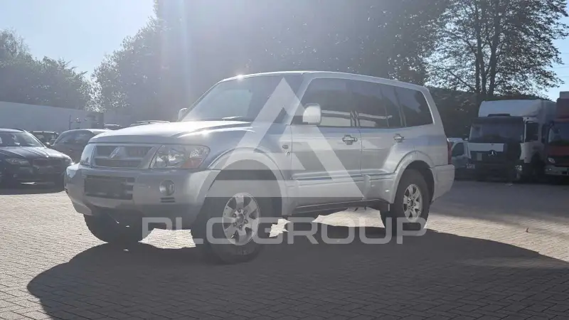 2005 Mitsubishi PAJARO