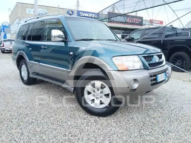2005 Mitsubishi PAJARO