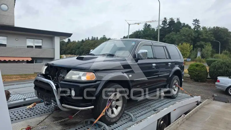 2005 Mitsubishi PAJARO