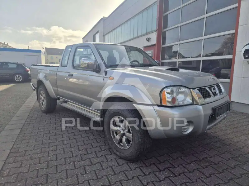 2005 Nissan Navara