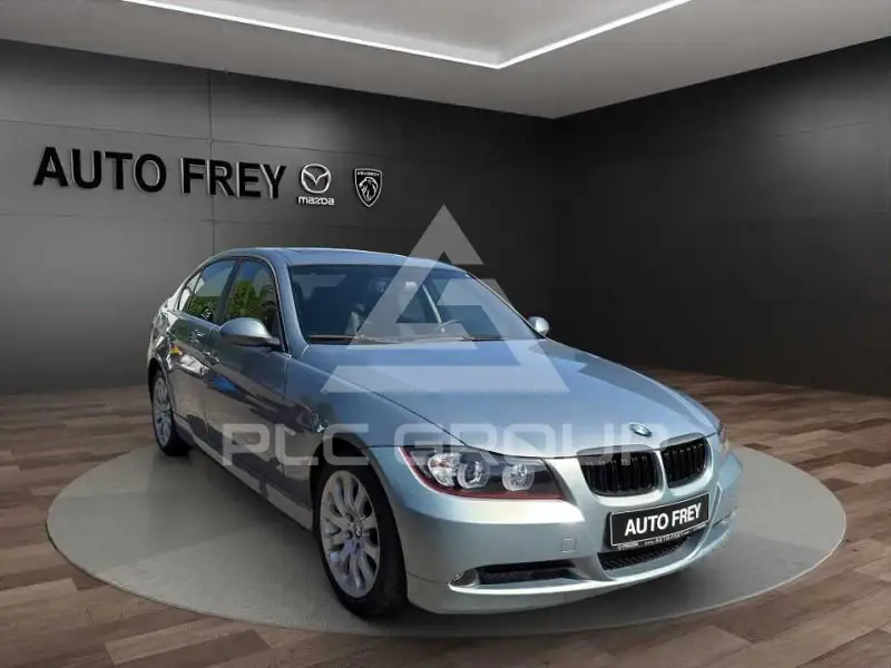 2005 BMW 325