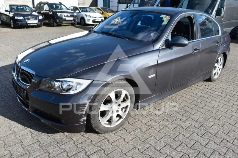 2005 BMW 325