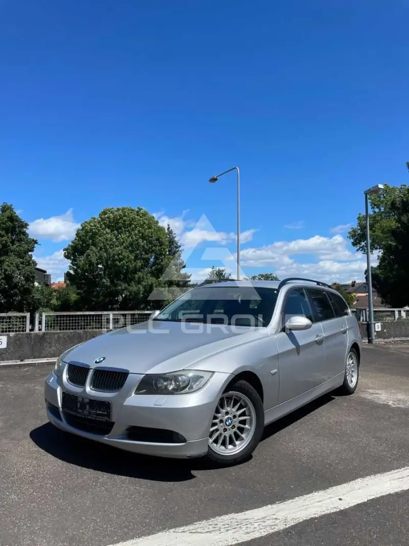 2005 BMW 325