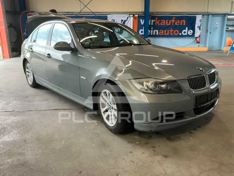 2005 BMW 325