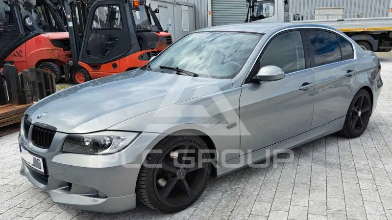 2005 BMW 325