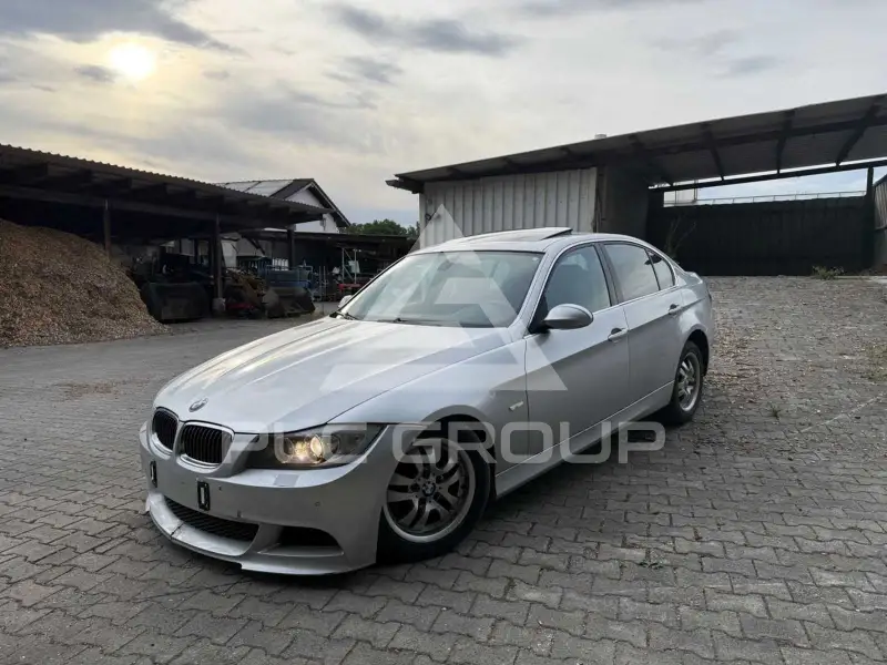 2005 BMW 325