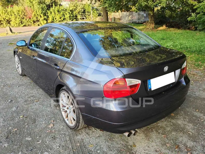 2005 BMW 325