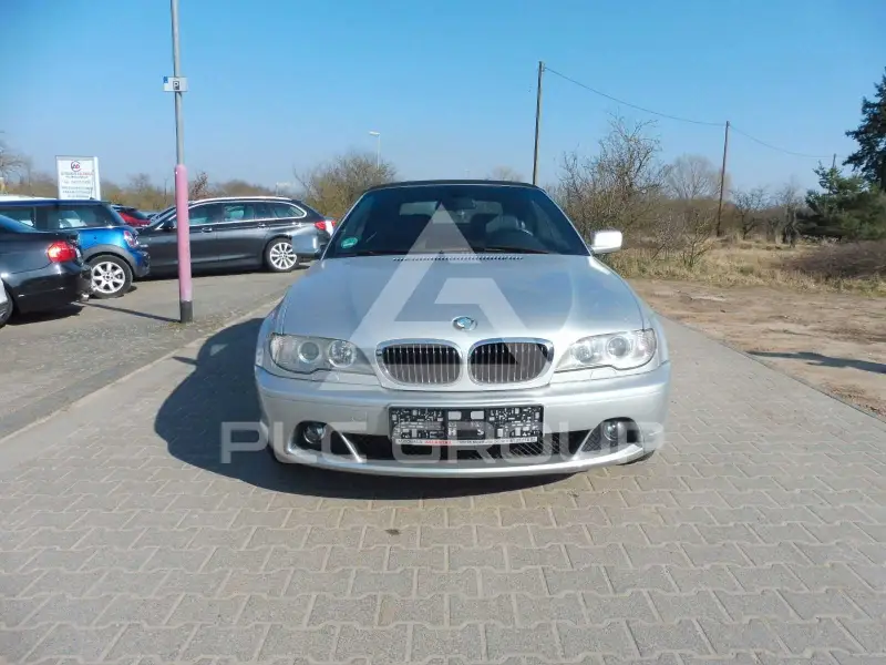 2005 BMW 325
