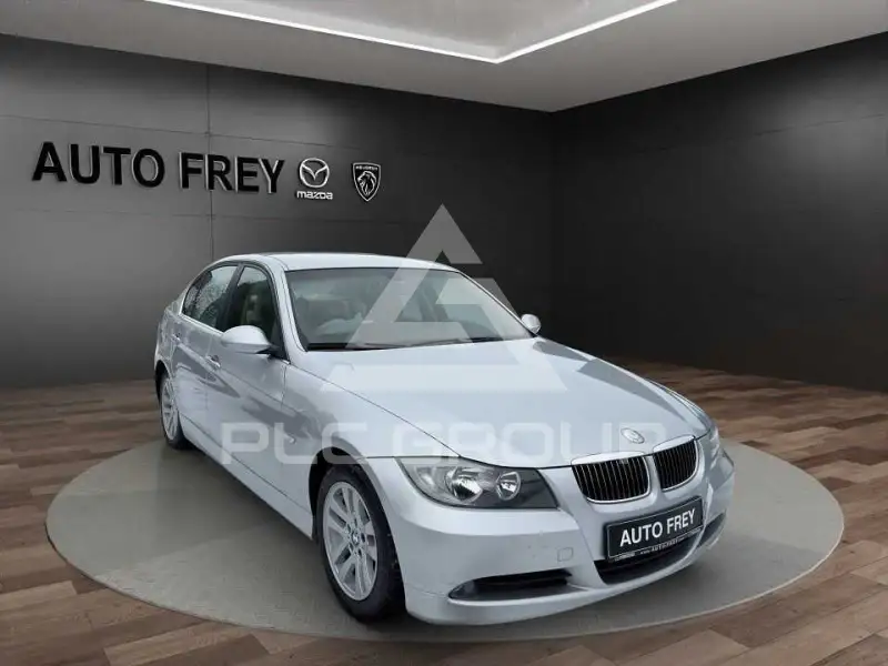2005 BMW 325