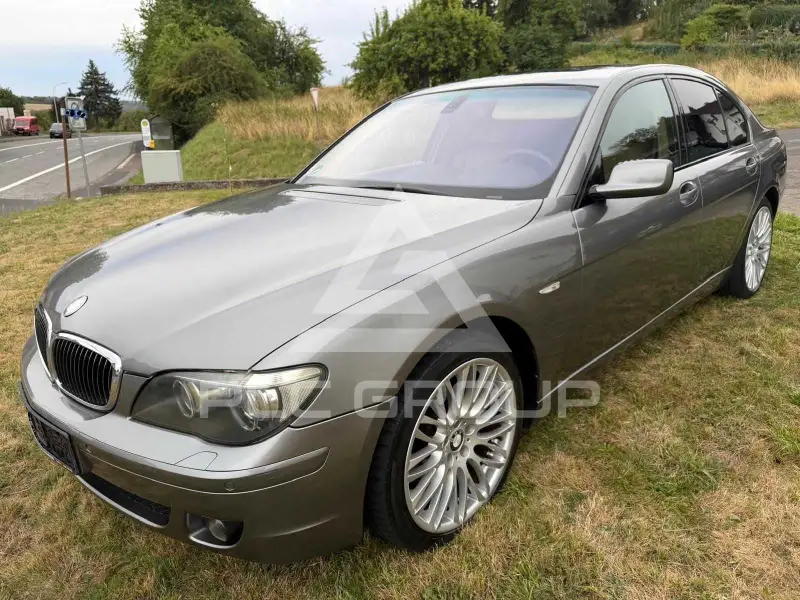 2005 BMW 750