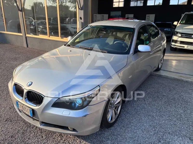 2005 BMW 530