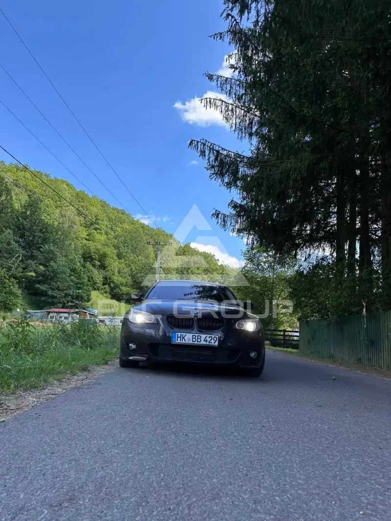 2005 BMW 525