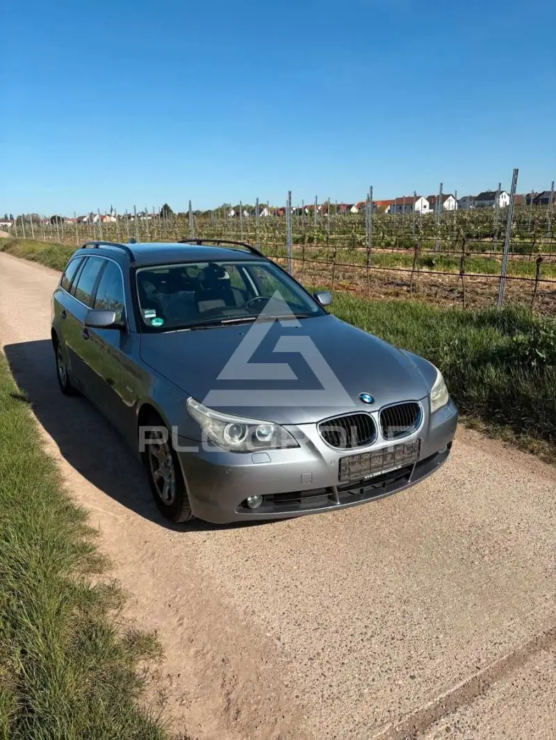 2005 BMW 525