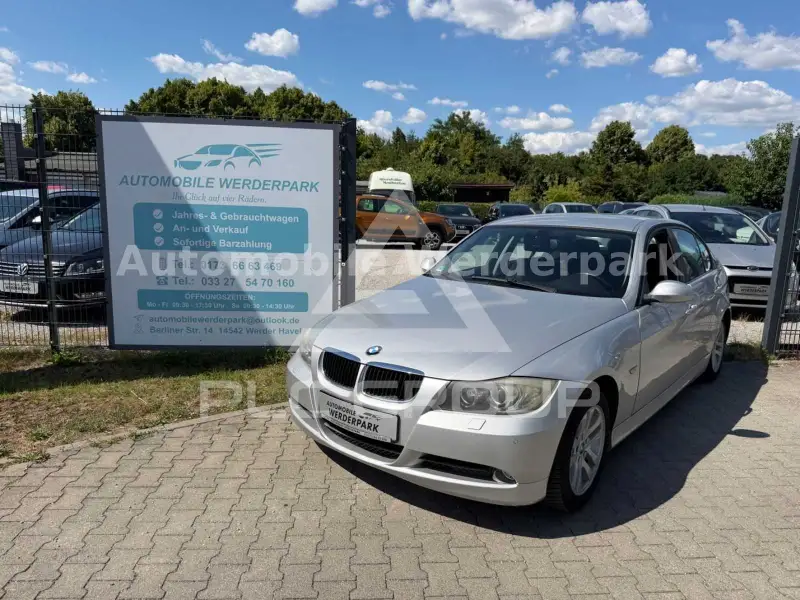 2005 BMW 320