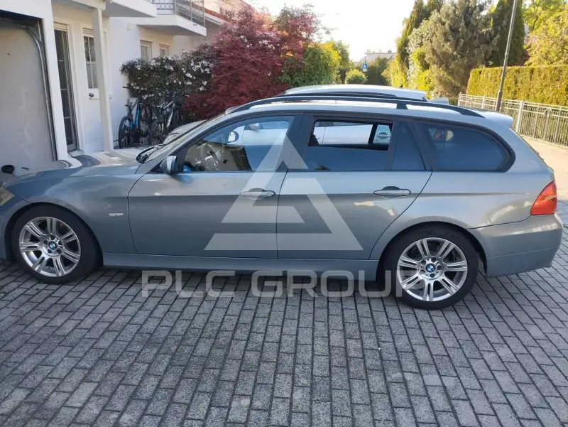 2005 BMW 320