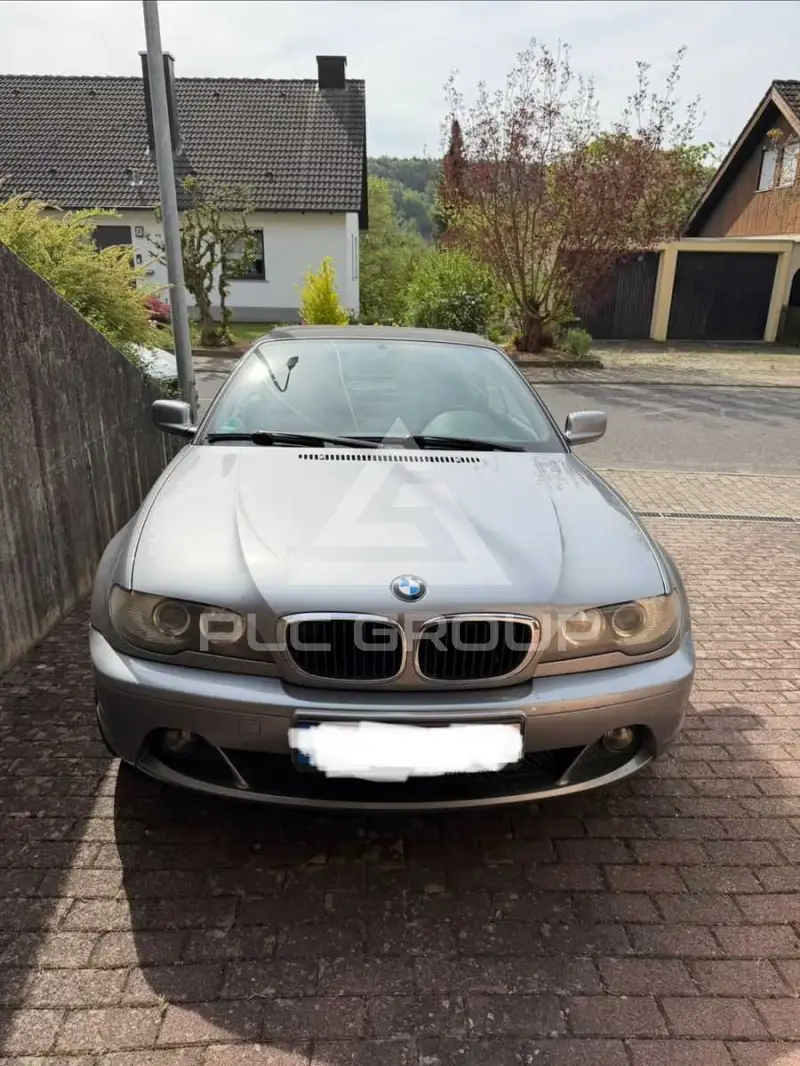 2005 BMW 320