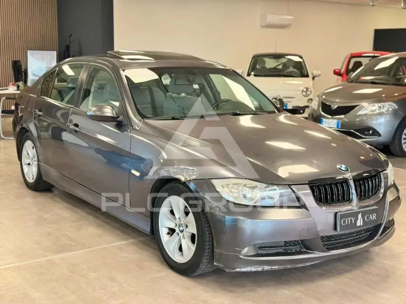 2005 BMW 320