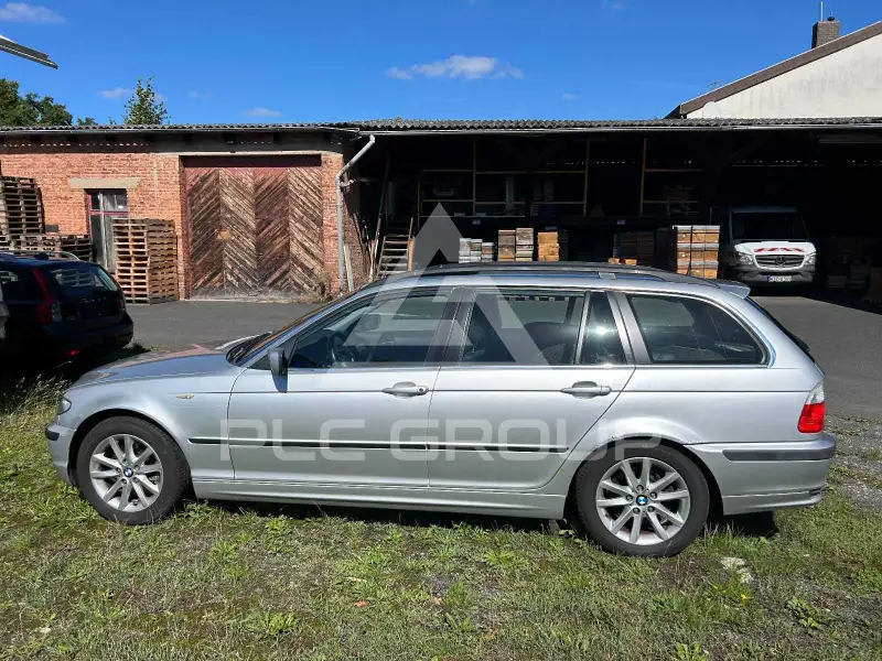 2005 BMW 320