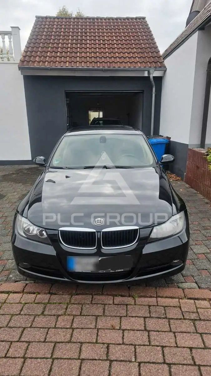 2005 BMW 320