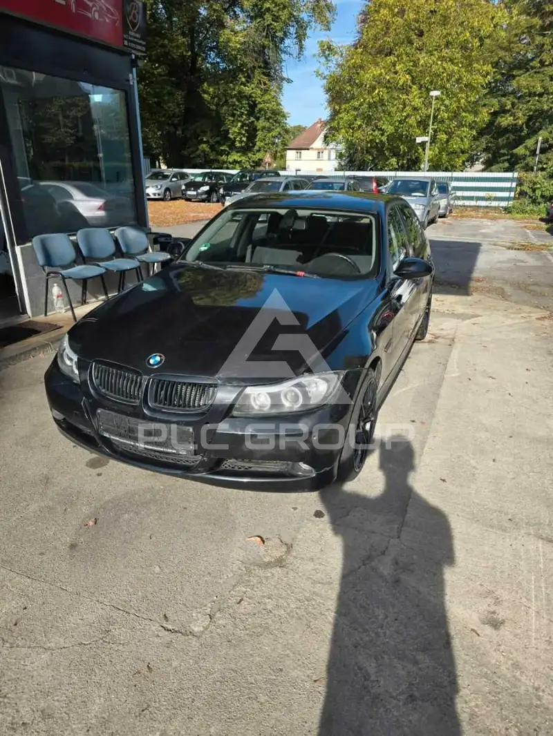 2005 BMW 320
