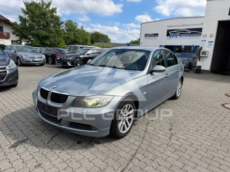 2005 BMW 320