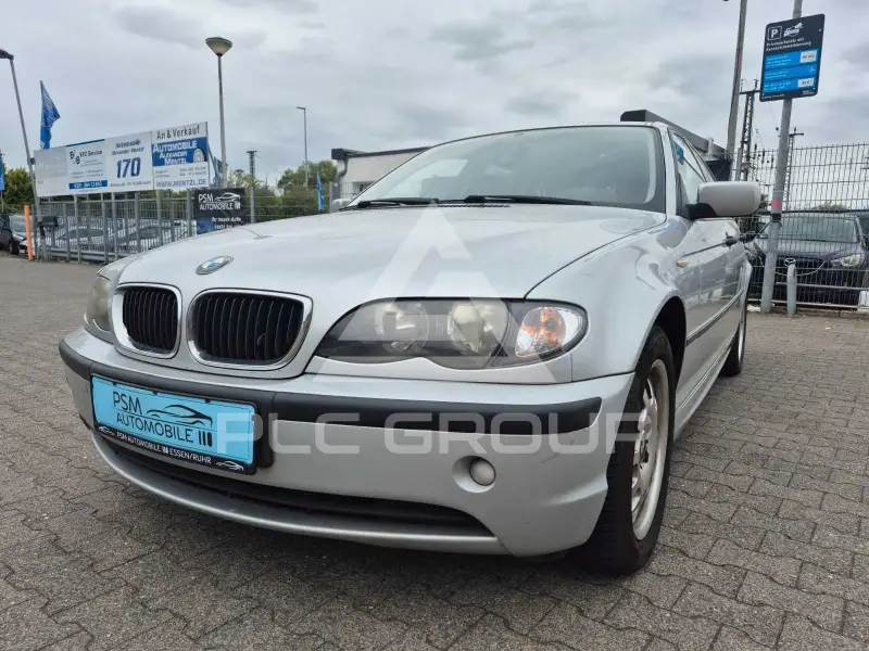 2005 BMW 320