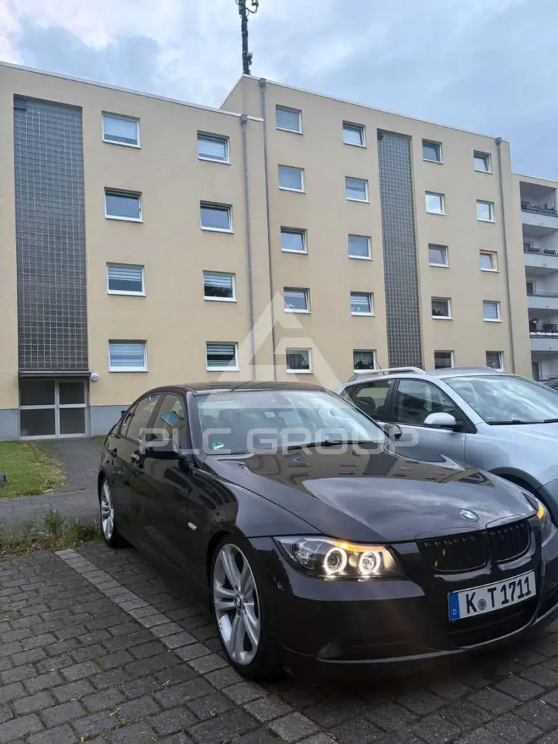 2005 BMW 320