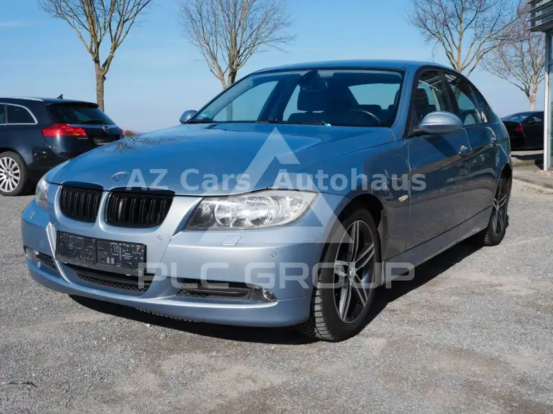 2005 BMW 320