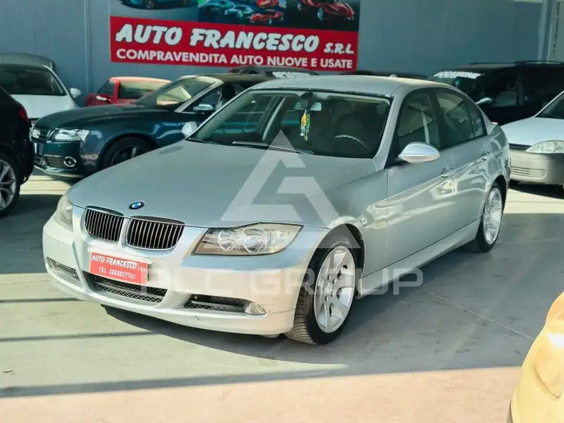 2005 BMW 320