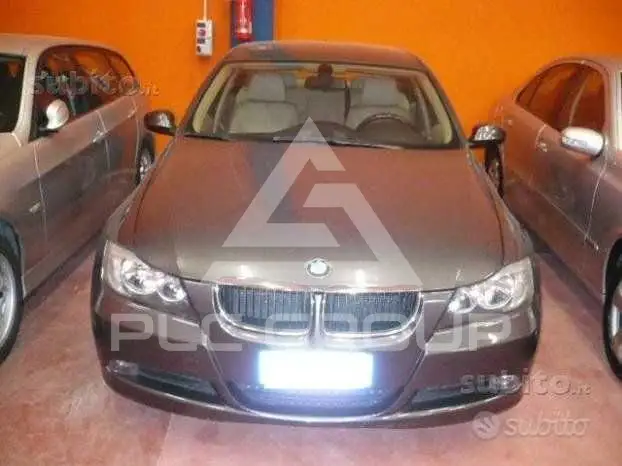 2005 BMW 320