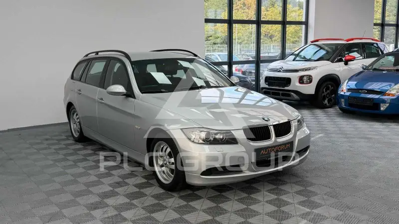 2005 BMW 320
