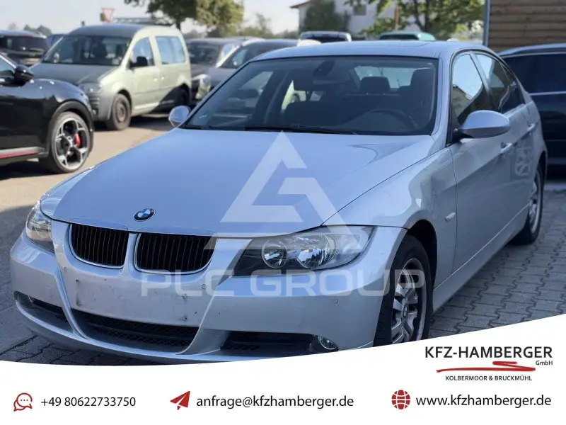2005 BMW 320