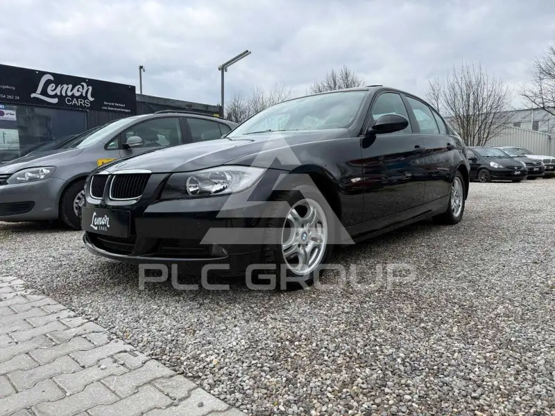 2005 BMW 320