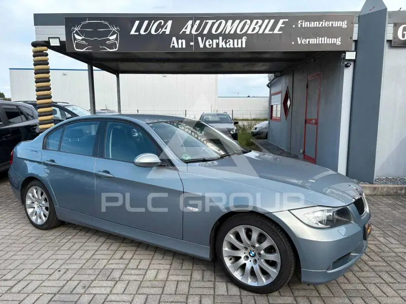 2005 BMW 320