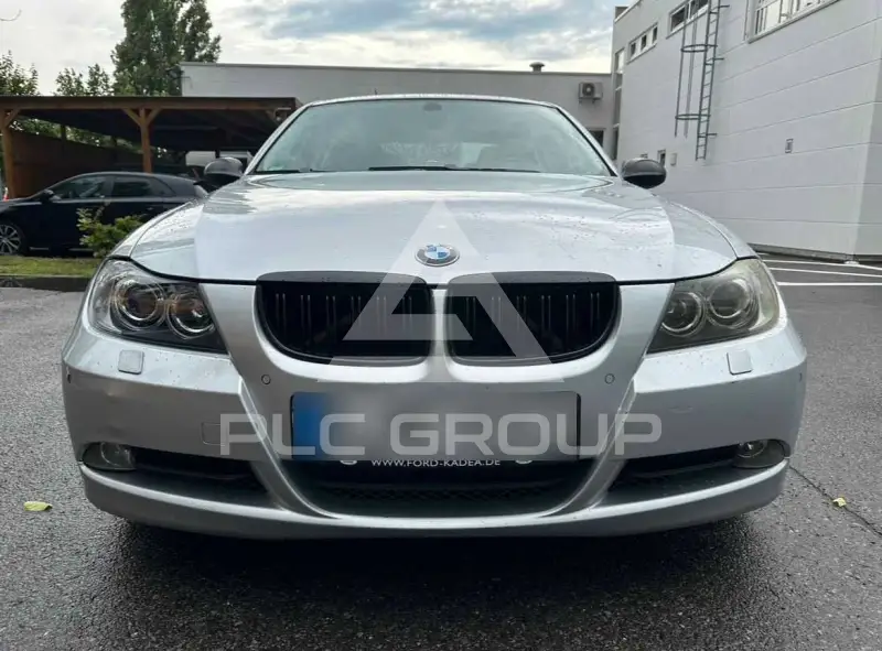 2005 BMW 320