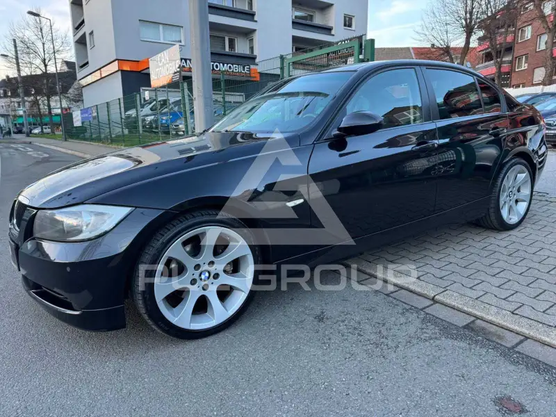 2005 BMW 320