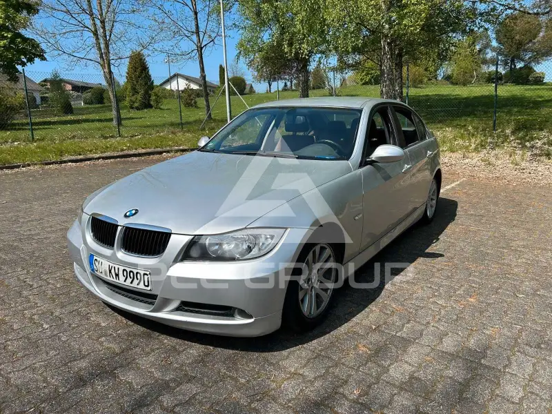 2005 BMW 320