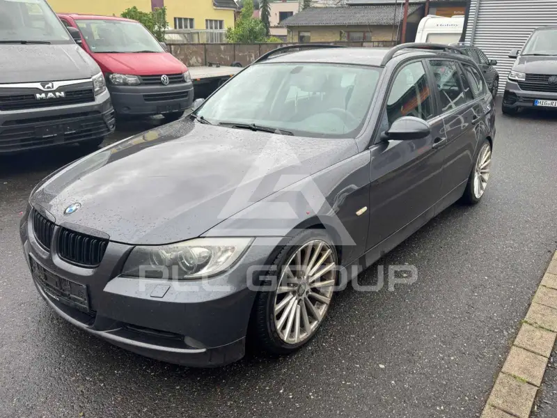 2005 BMW 320