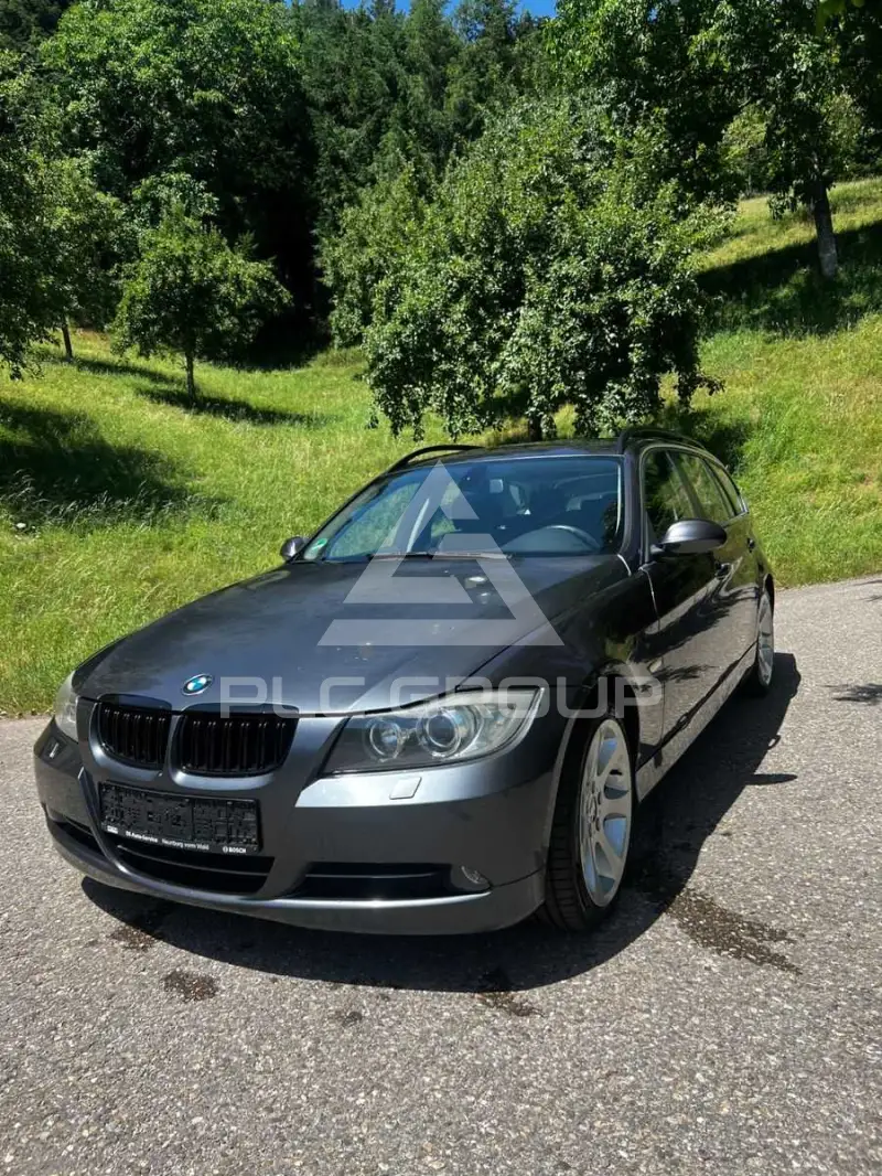 2005 BMW 330