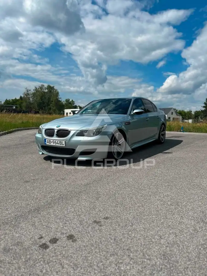 2005 BMW M5
