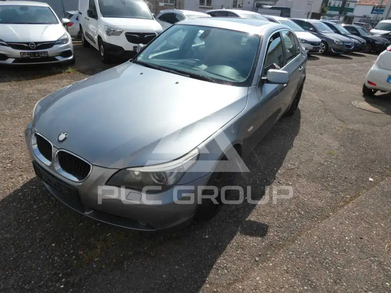 2005 BMW 520
