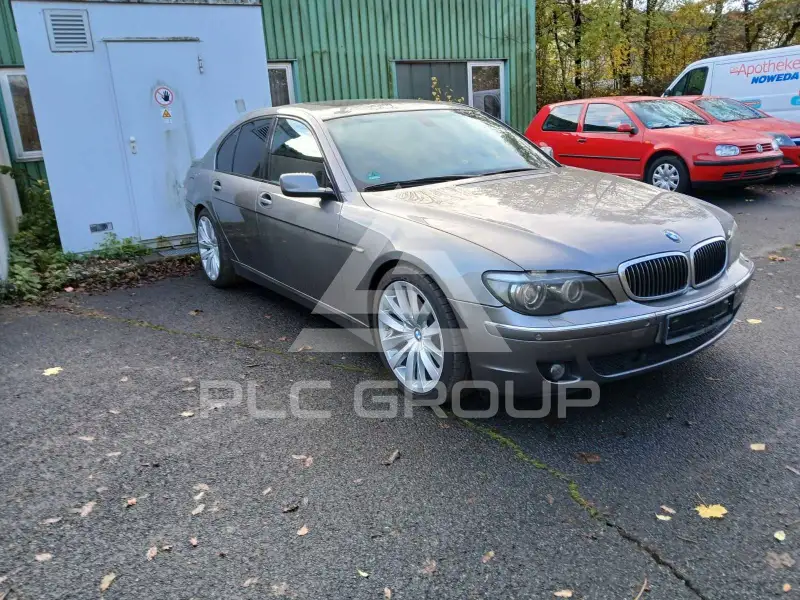 2005 BMW 730