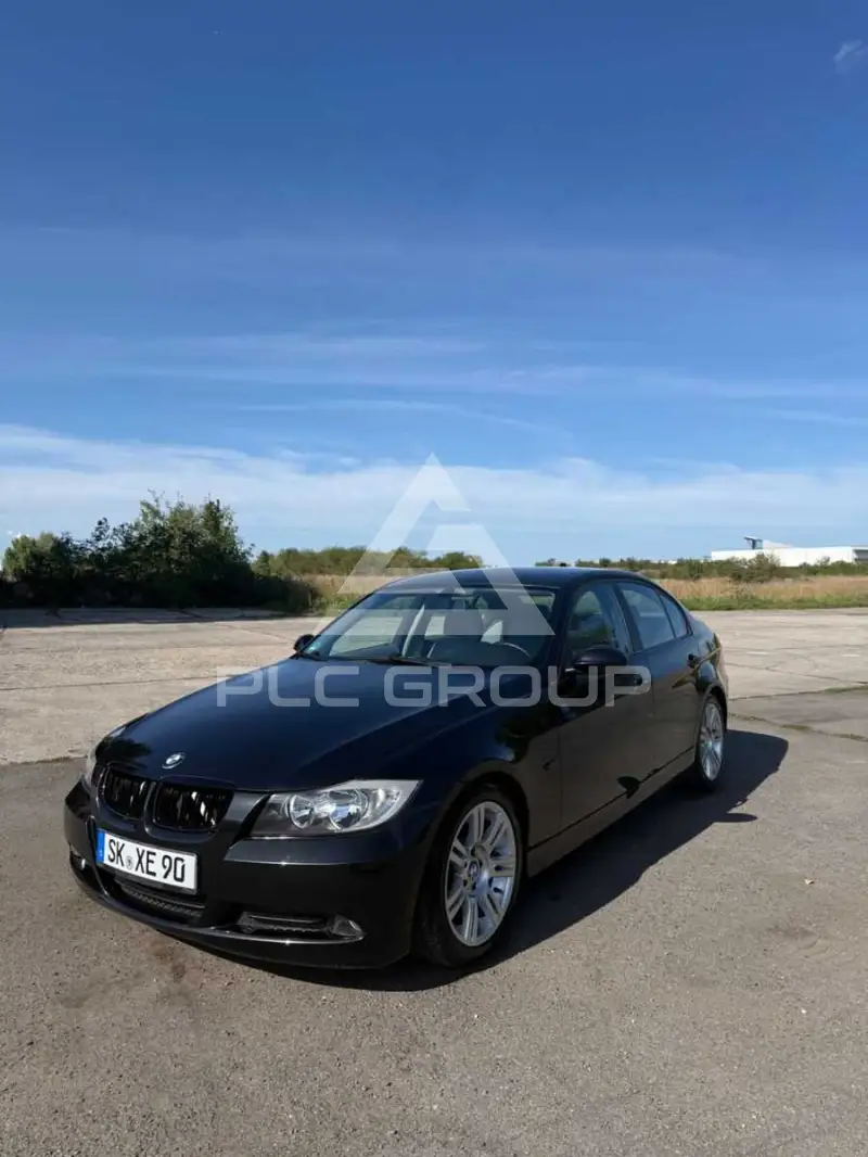 2005 BMW 318