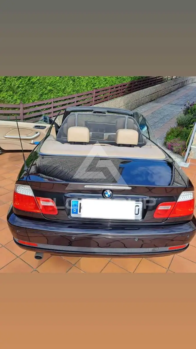 2005 BMW 318