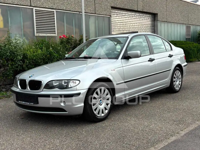 2005 BMW 318